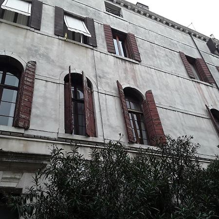 Palazzo Soranzo Charming เวนิส ภายนอก รูปภาพ